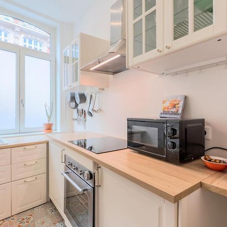 Center Apartment With Lots Of Charm Лил Екстериор снимка