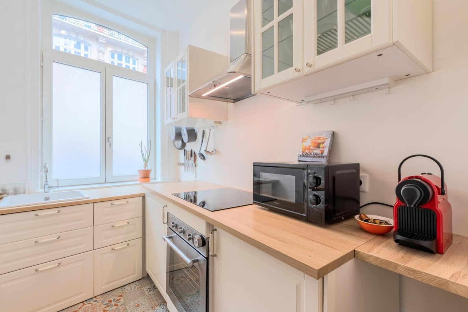 Center Apartment With Lots Of Charm Лил Екстериор снимка